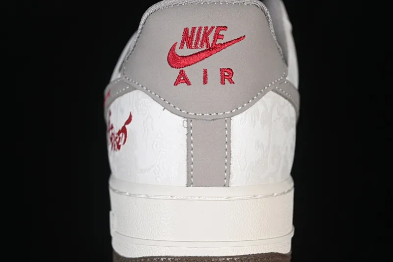All categories Nk Air Force 1 Air Force series Nk Air Force 1 Low Air Force low-top Nike Air Force 1'07 Low Year of the Horse limited edition White and green Chinese style Air Force 1 low-top casual sneakers DW8806-008